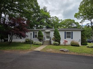 40 Evergreen Park, Clinton, CT 06413