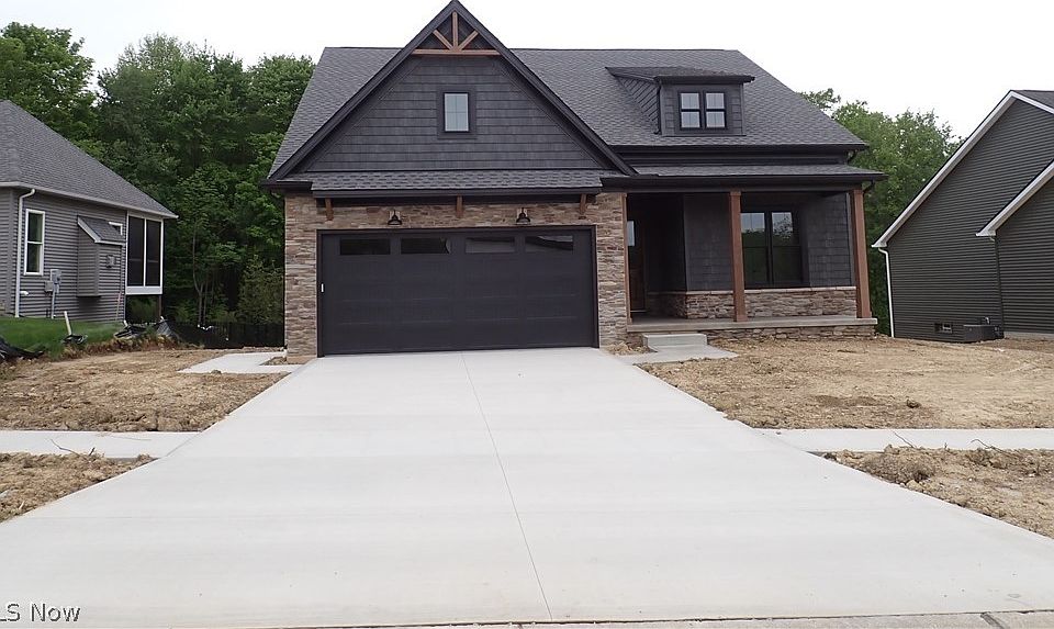 1st image of 7069 Village Way Dr