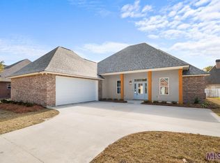 8332 Lafayette St, Denham Springs, LA 70726