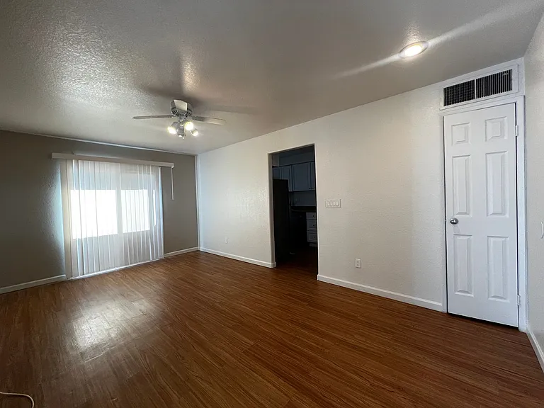 Canyon Club Apartments — Photo 26