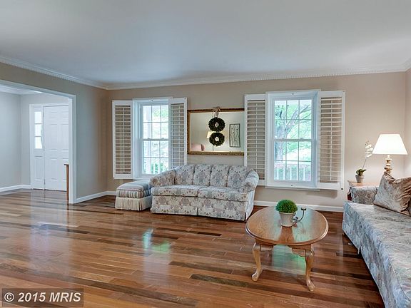 5th image of 11429 Meath Dr