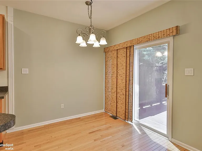 8149 Cross Creek Cir — Photo 13