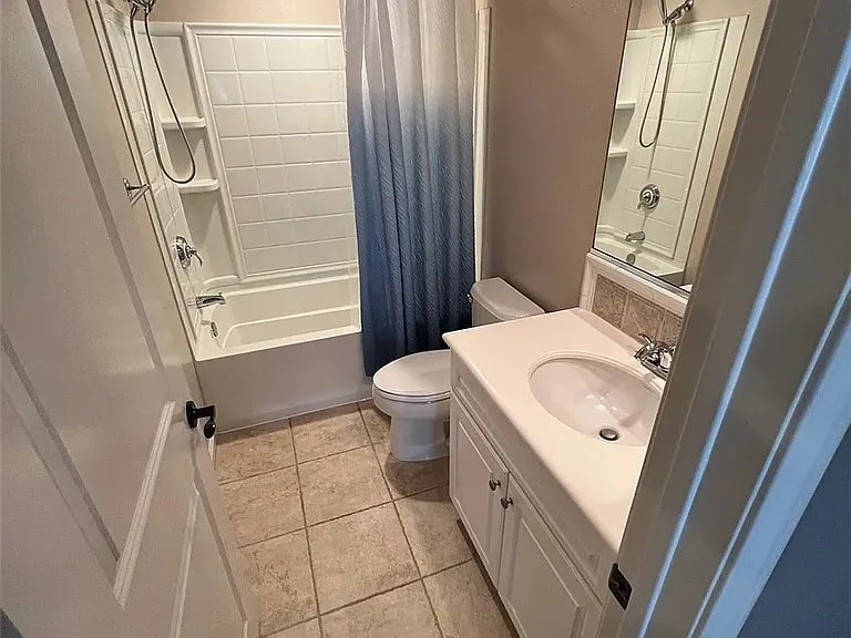 1752 Grand Ave #2 — Photo 40