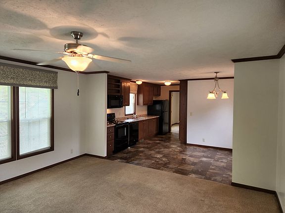 3rd image of 10800 Valette Cir W #6