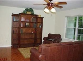 31 Woodland Trails Dr, Troy, MO 63379