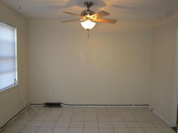 5th image of 684 E Front St