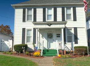 609 Riverside Dr, Saint Marys, WV 26170