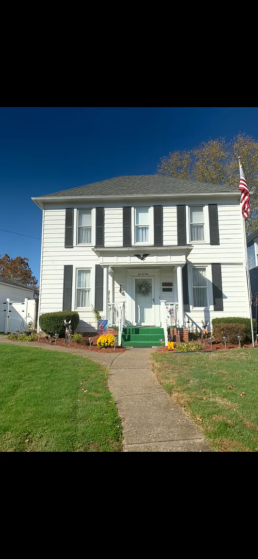 609 Riverside Dr photo 1