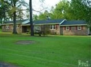 207 Sunset Rd, Wallace, NC 28466