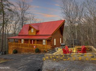 1214 Ski View Ln, Sevierville, TN 37876
