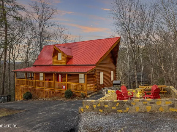 1214 Ski View Ln, Sevierville, TN 37876