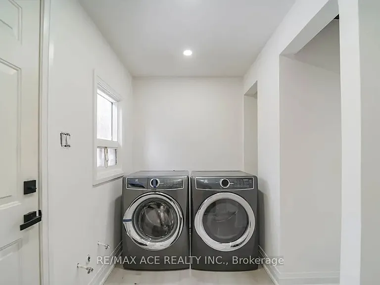 288 Celina St — Photo 14