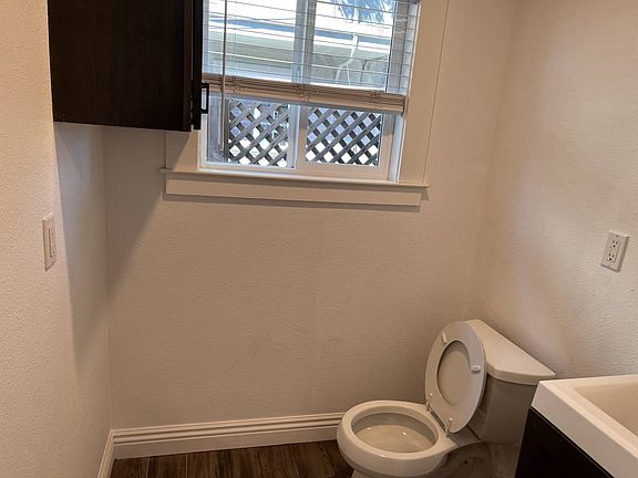 5th image of 874 Cleveland St #1