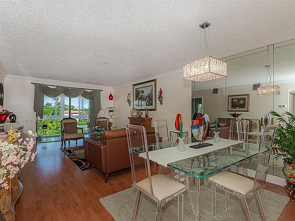4th image of 2420 SW 81st Avenue #402