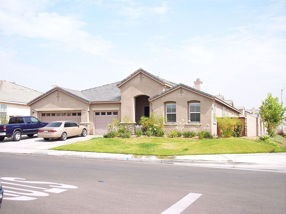 1st image of 26690 Emerald Ave