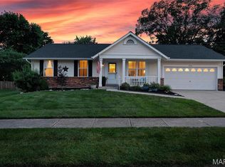 1054 Fawn Ridge Dr, O'Fallon, MO 63366