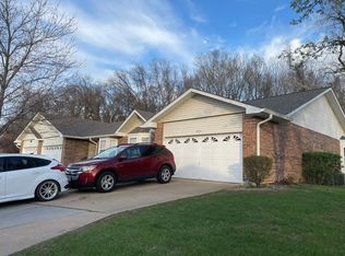 3065 Shady Oak Dr, Saint Charles, MO