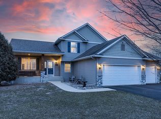2481 Deerwoods Ct, Mayer, MN 55360