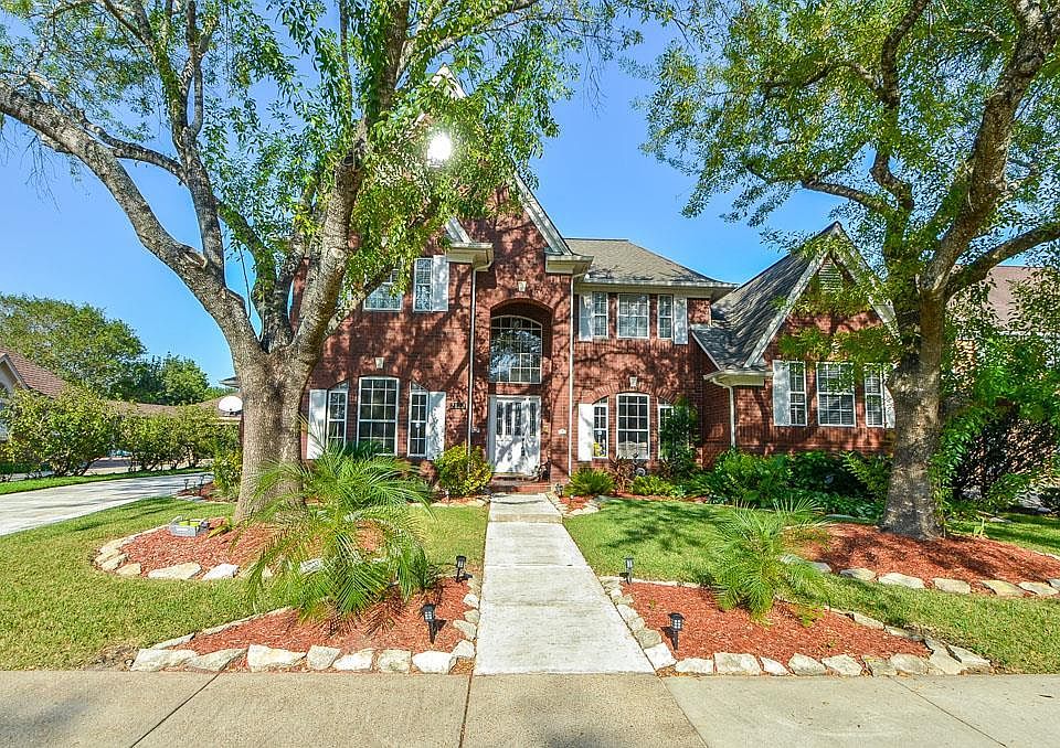1st image of 2128 Pebble Beach Dr