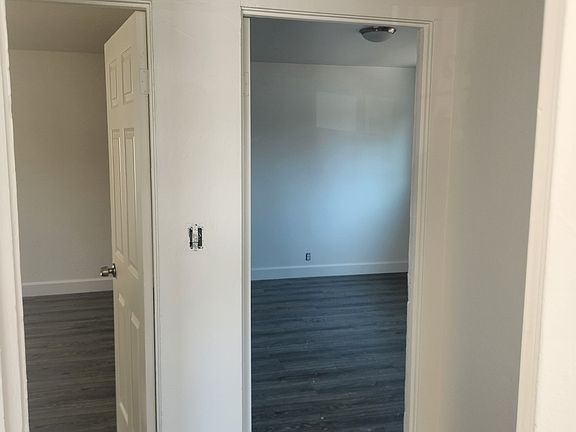 5th image of 325 Pacific Ave