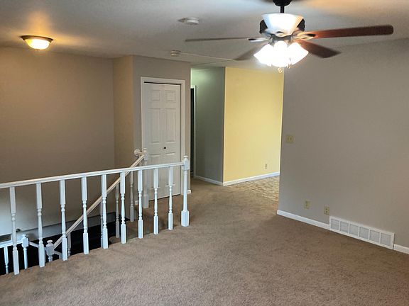 3rd image of 7217 Yosemite Dr
