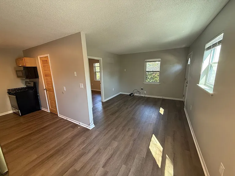 213 N Ann St #6 — Photo 5