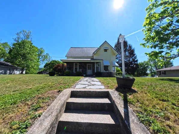 286 Broadway St, Irvine, KY 40336