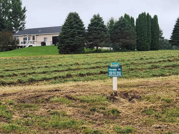 L120 Blue Victoria Drive #120, Sun Prairie, WI 53590