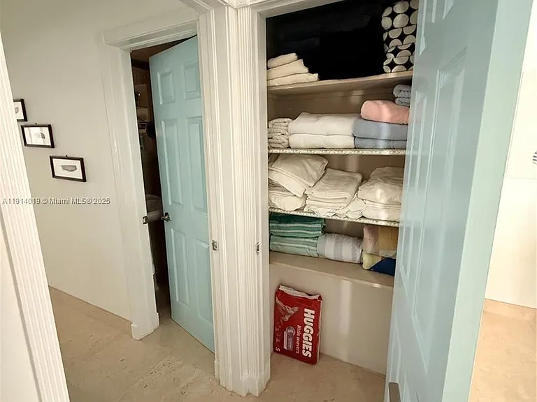 180 Isle Of Venice Dr #100 — Photo 16