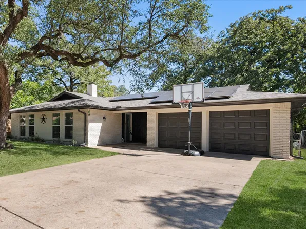 1012 Keith Dr, Hurst, TX 76053
