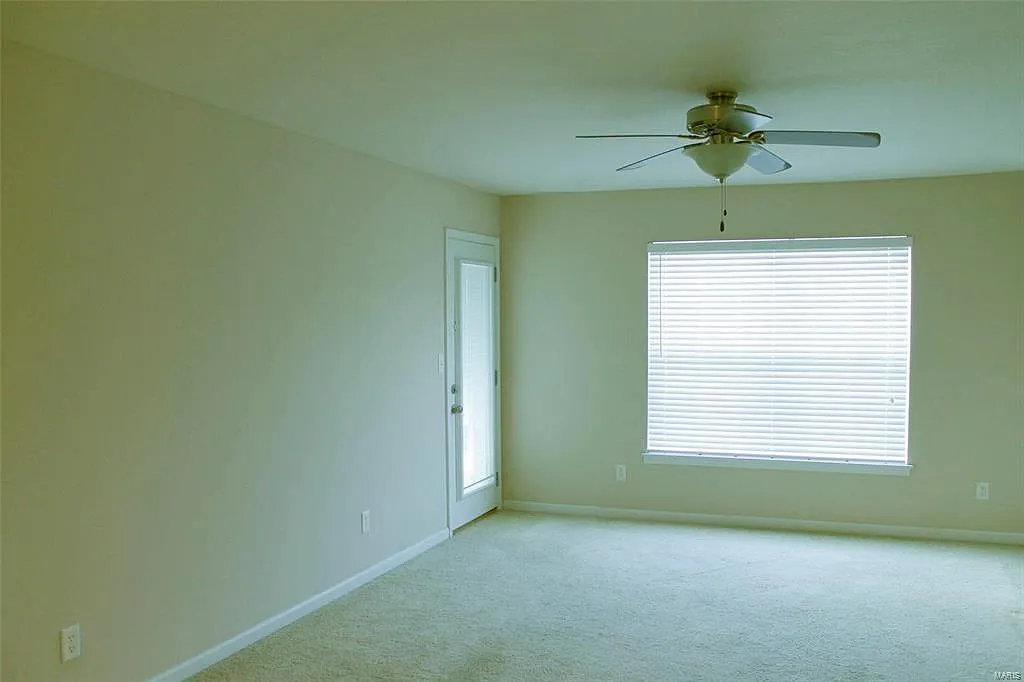 Lexington Place Apartments — Photo 2
