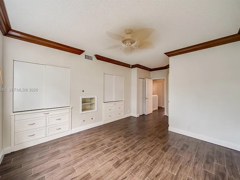 8040 Sanibel Dr #8040 — Photo 11