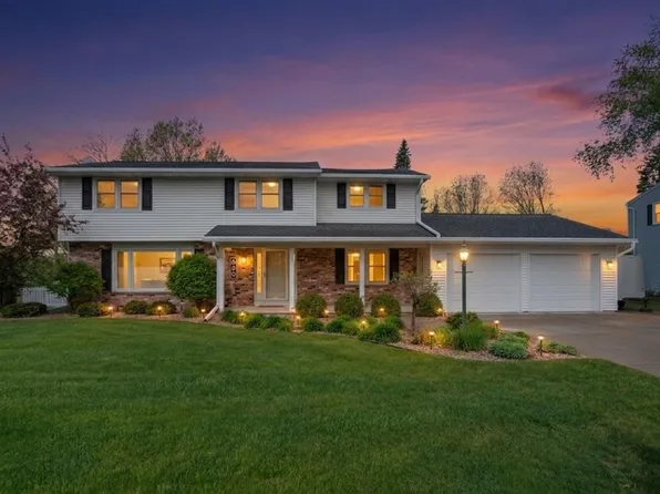 490 Tyrolian Dr, Green Bay, WI 54302