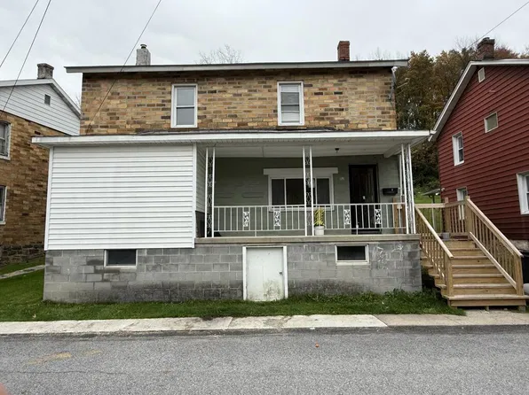 1531 Lower Christoff St, Nanty Glo, PA 15943