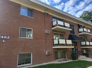 7402 W 111th St APT 111, Worth, IL 60482