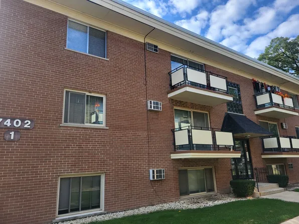 7402 W 111th St APT 111, Worth, IL 60482