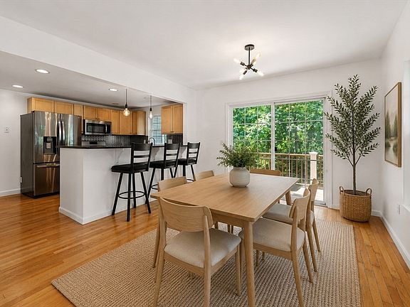 4th image of 30 Turtle Brook Rd #1