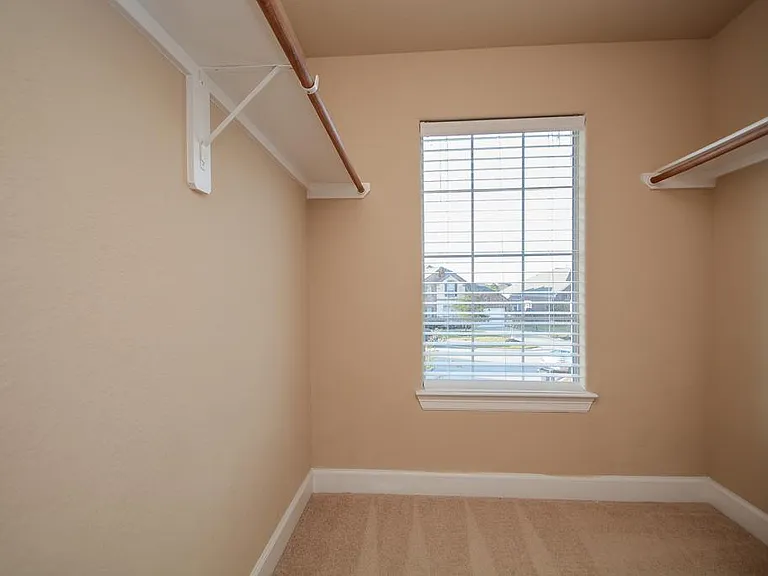 25939 Celtic Terrace Dr — Photo 23