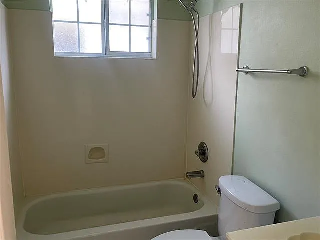 1556 Steeple Chase Ln — Photo 8