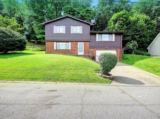 105 Greenbrier Ln, Dunbar, WV 25064