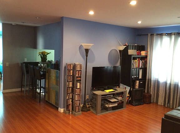 Living room & breakfast nook