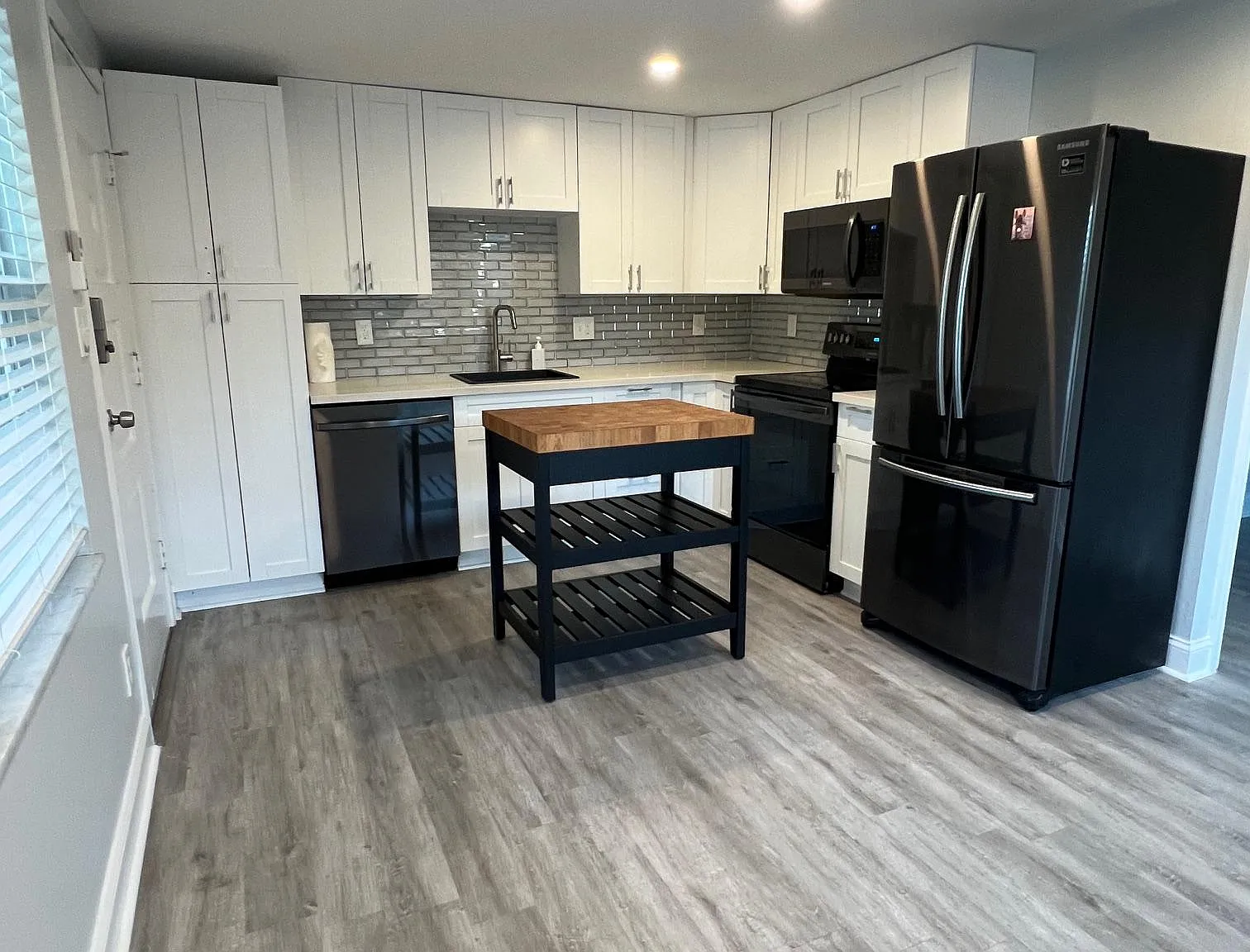 3309 W Kennedy Blvd — Photo 1