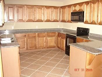 3rd image of 1201 Clydesdale Dr