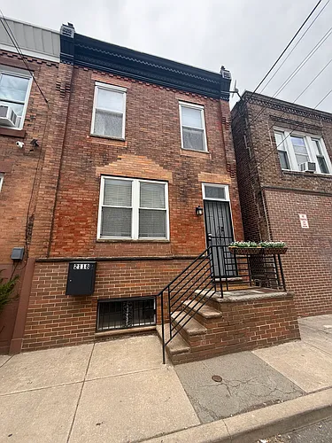 2118 S Chadwick St Photo 1