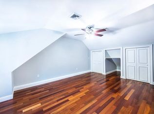 302 Grove St #302, Wellesley, MA 02482