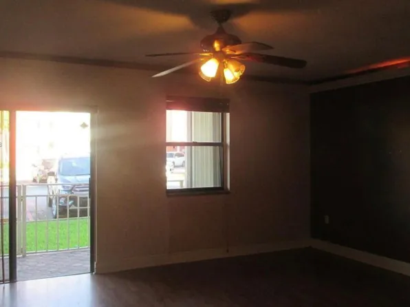 8401 NW 8th St APT 107, Miami, FL 33126