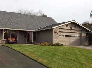 1125 NE Memorial Dr, Grants Pass, OR 97526