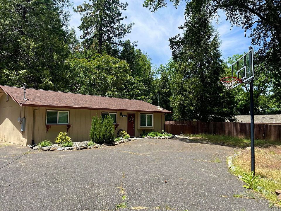 1st image of 21592 Crystal Falls Dr