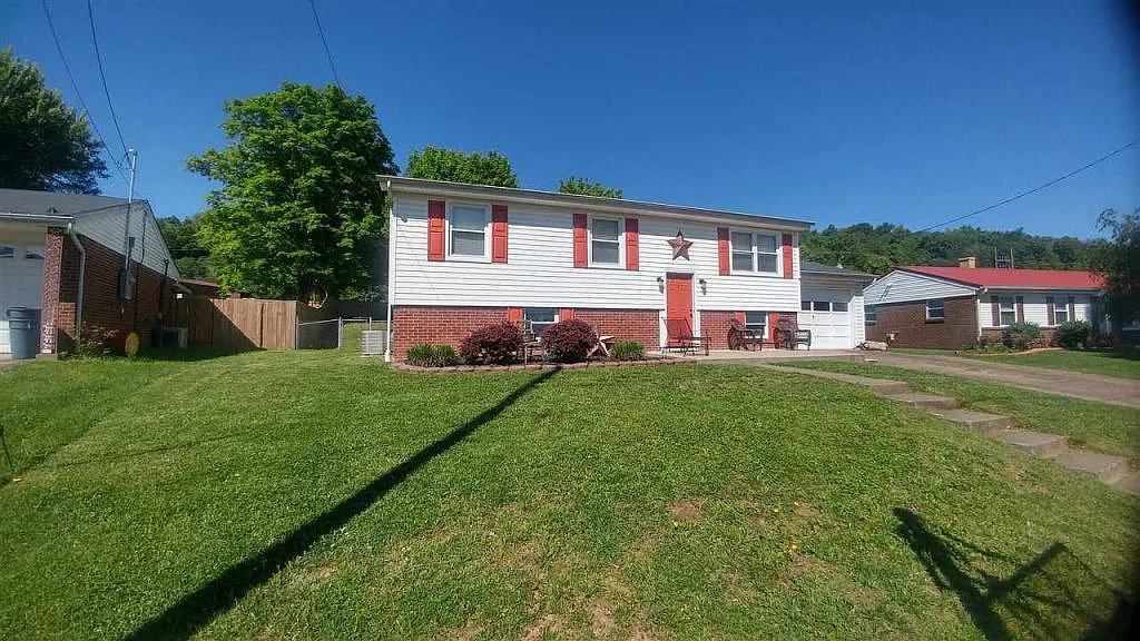 24 Dickson Ln photo 1