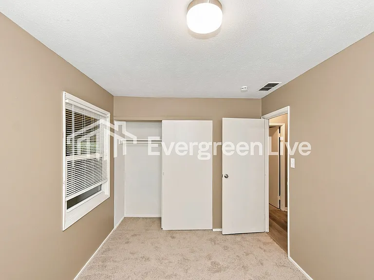 3314 N Ashland Ave — Photo 10